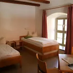 Hotel St. 3*