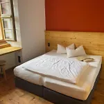 Hotel St. 3*