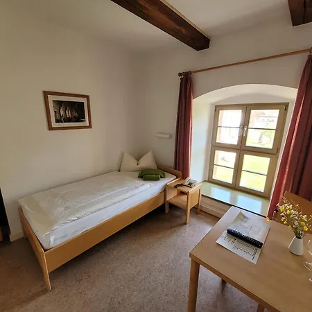 Gaestehaeuser St. Marienthal 3*