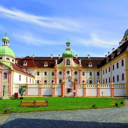 Gaestehaeuser St. Hotel