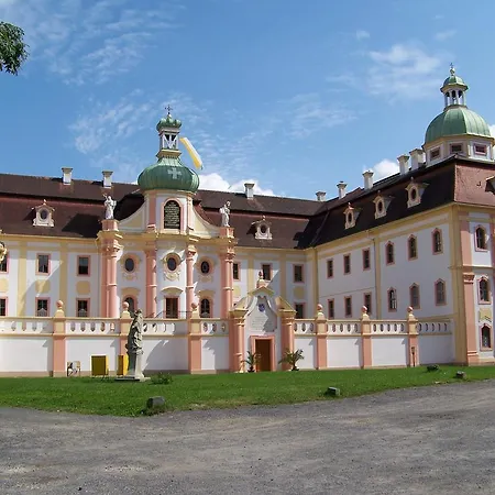Gaestehaeuser St. Marienthal